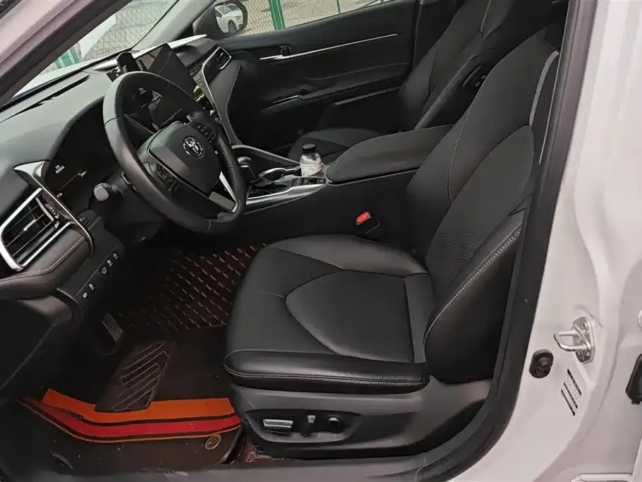 Toyota Camry 2022 из CN, фото 2