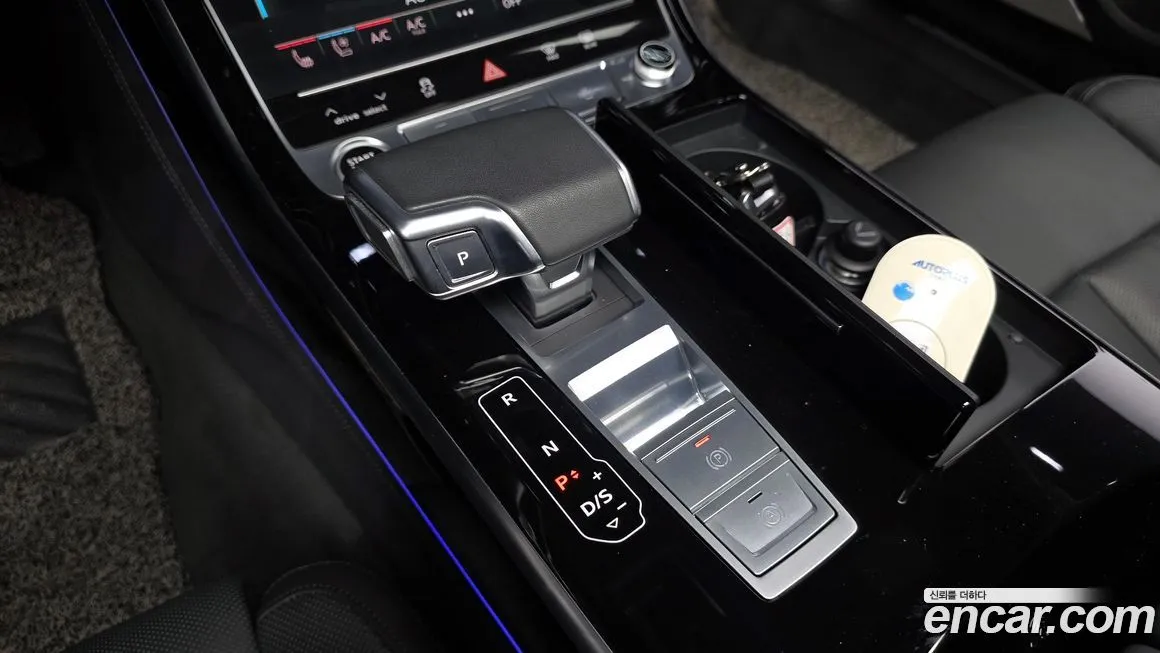 Audi A8 — фото 10