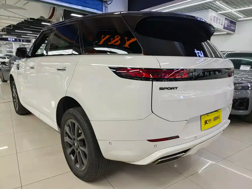 Land Rover Sport 2023 из CN, фото 2