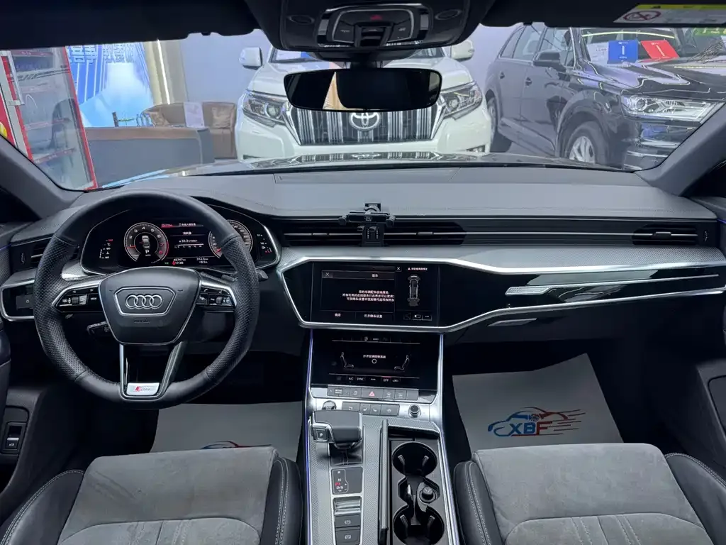 Audi A6L 2021 из CN, фото 3