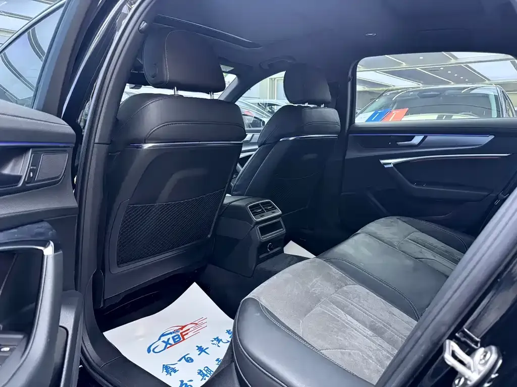 Audi A6L 2021 из CN, фото 6