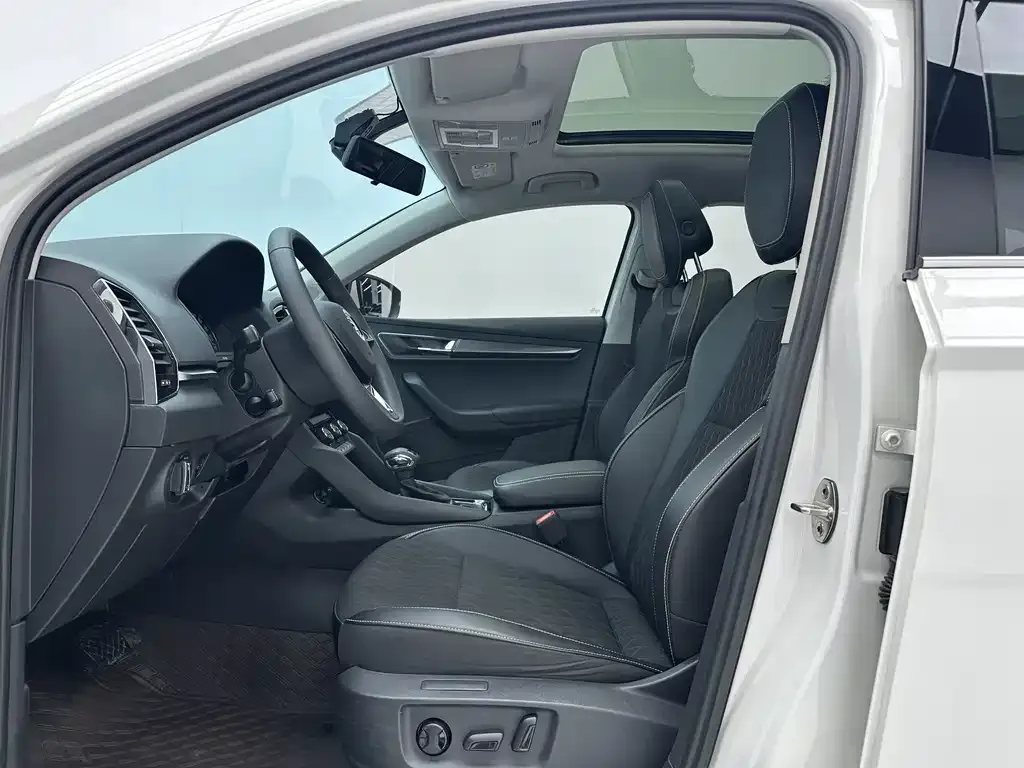 Skoda Karoq 2022 из CN, фото 8