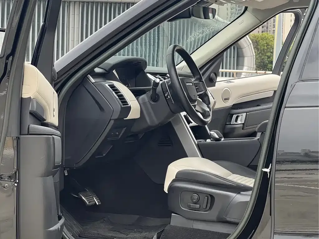 Land Rover Discovery 2023 из CN, фото 5