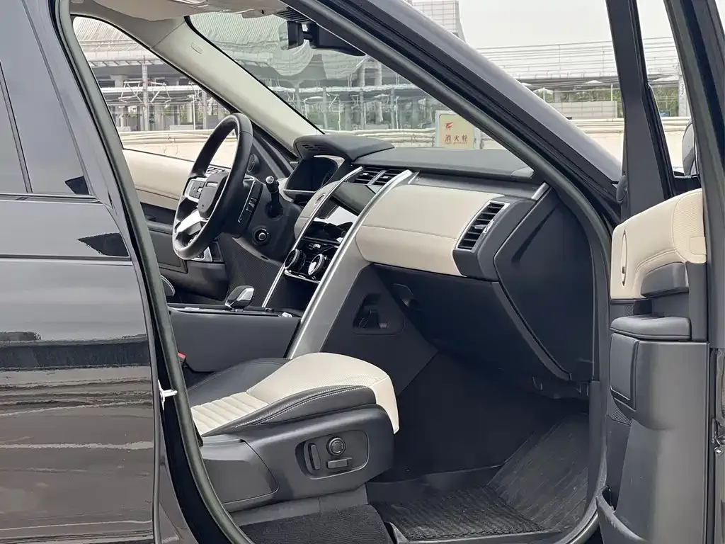 Land Rover Discovery 2023 из CN, фото 7