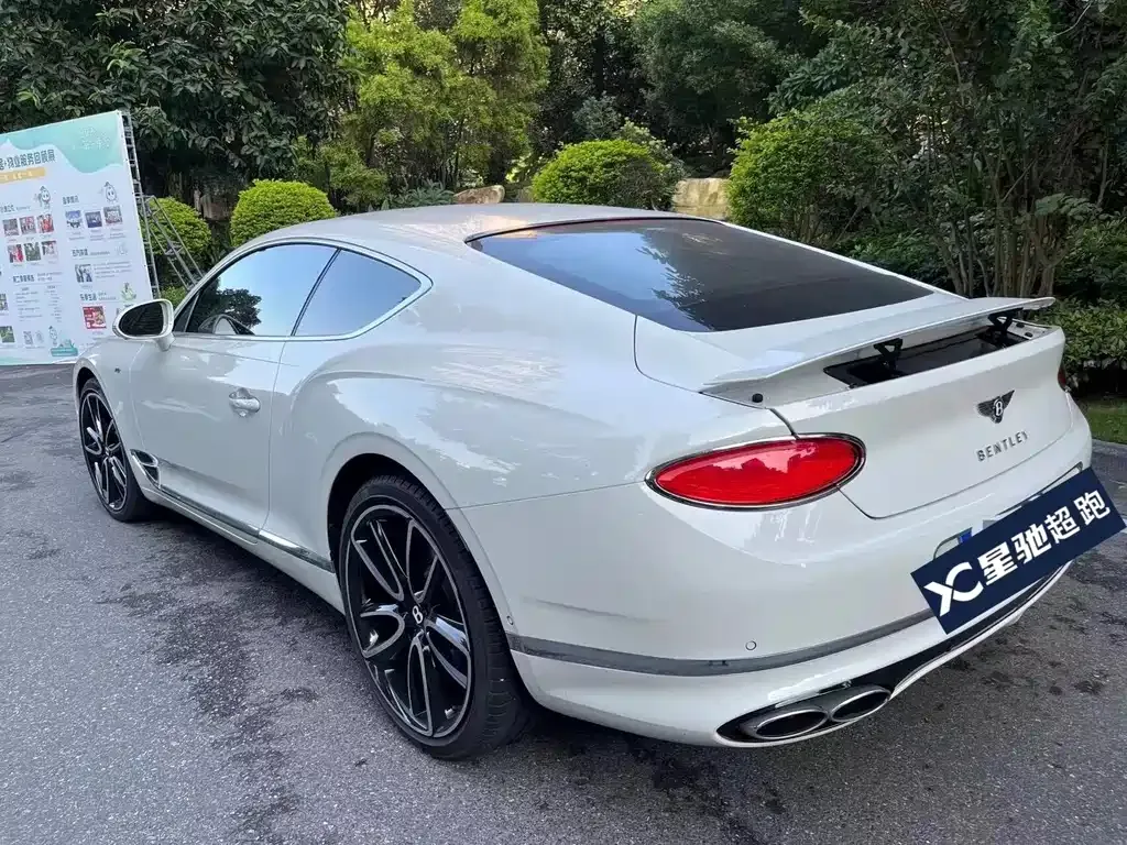 Bentley Continental 2022 из CN, фото 7