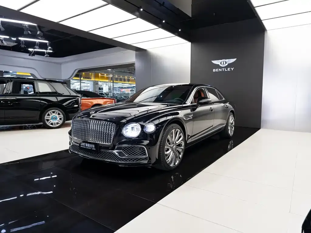 Bentley Flying Spur — фото 1
