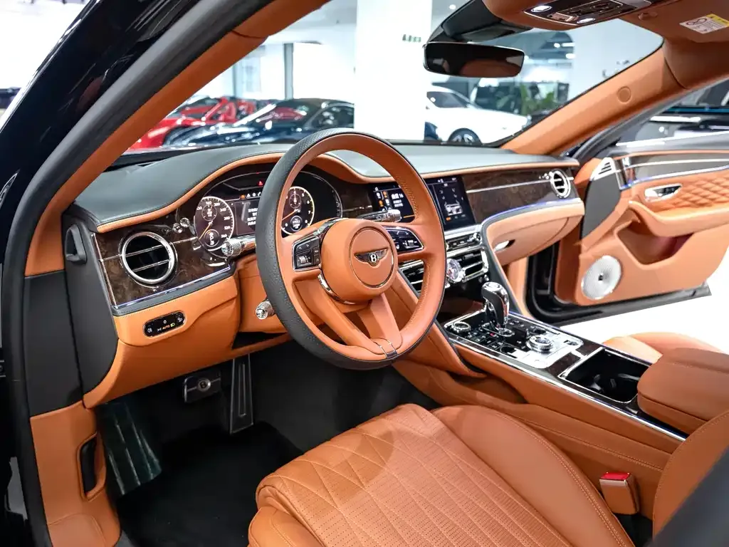 Bentley Flying Spur — фото 4