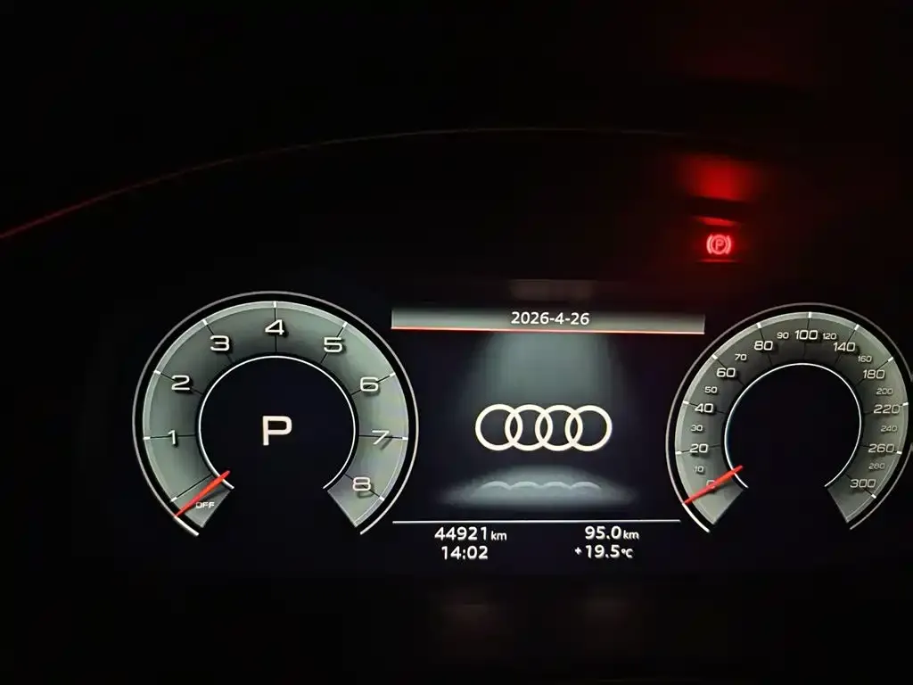 Audi A6L 2022 из CN, фото 4