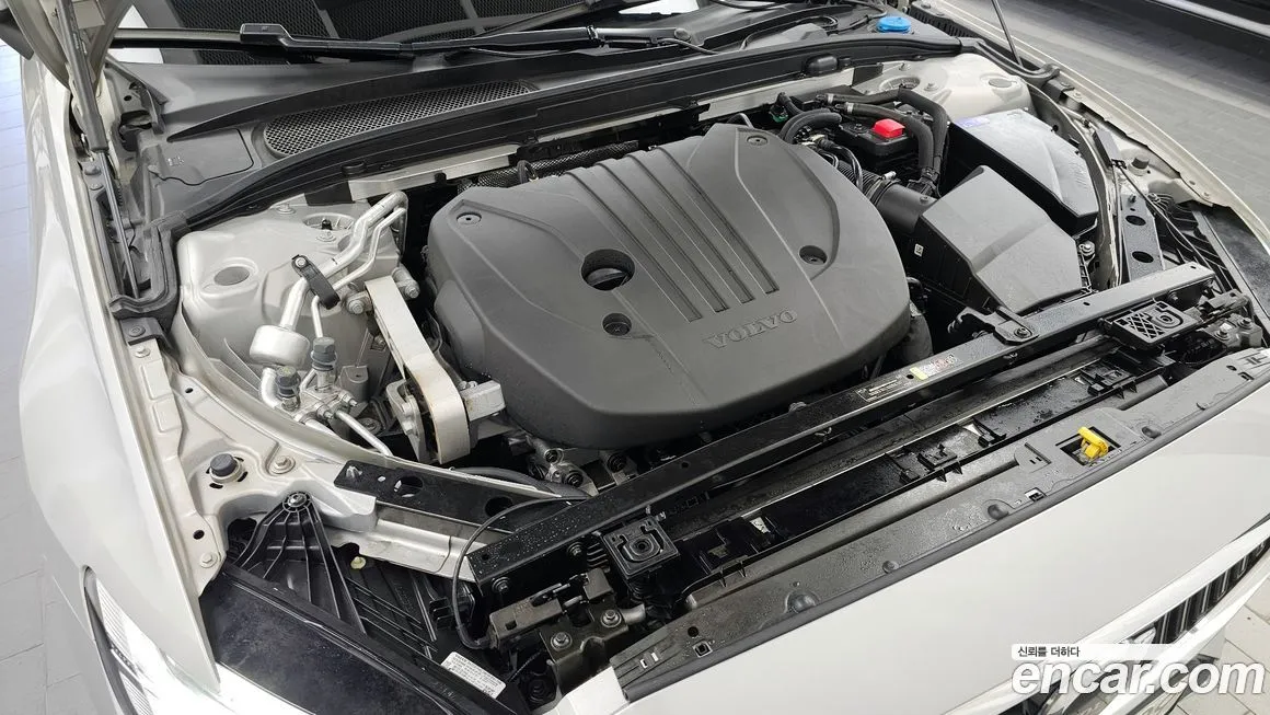 Volvo S60 2023 из KR, фото 10