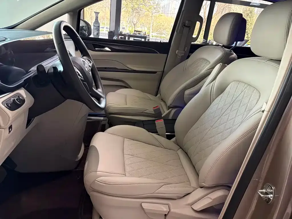 Buick GL8 2024 из CN, фото 5