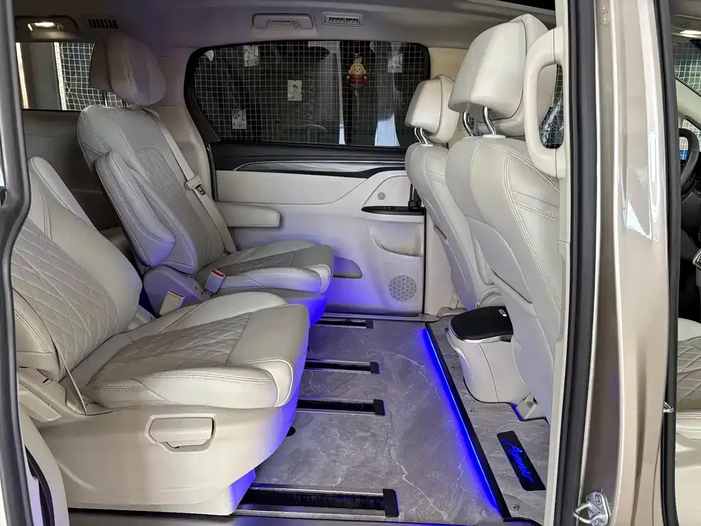 Buick GL8 2024 из CN, фото 4