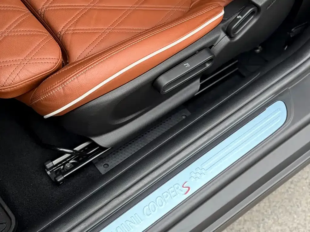 MINI Cooper (3-door) 2022 из CN, фото 6