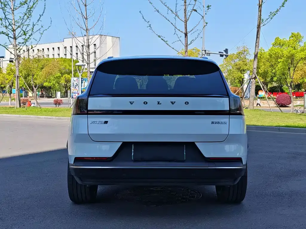 Volvo XC70 Plug-in Hybrid 2025 из CN, фото 7
