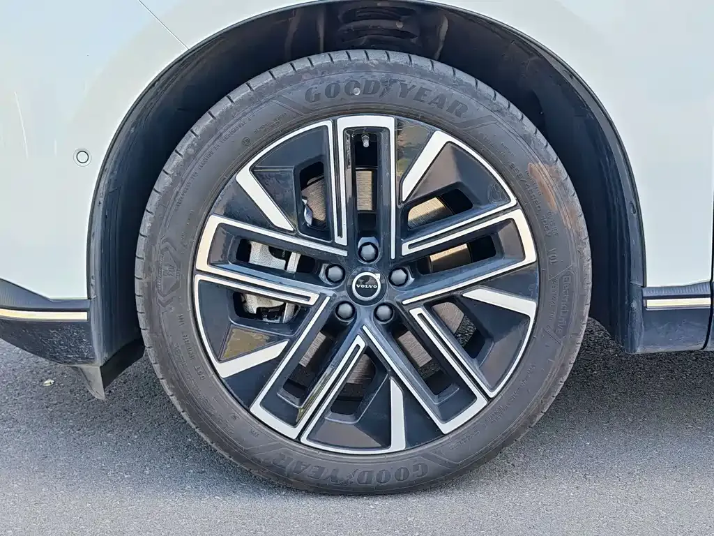 Volvo XC70 Plug-in Hybrid 2025 из CN, фото 8