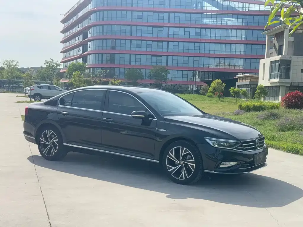 Volkswagen Magotan 2022 из CN, фото 3