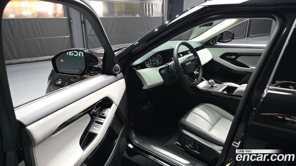Land Rover Range Rover Evoque — фото 6