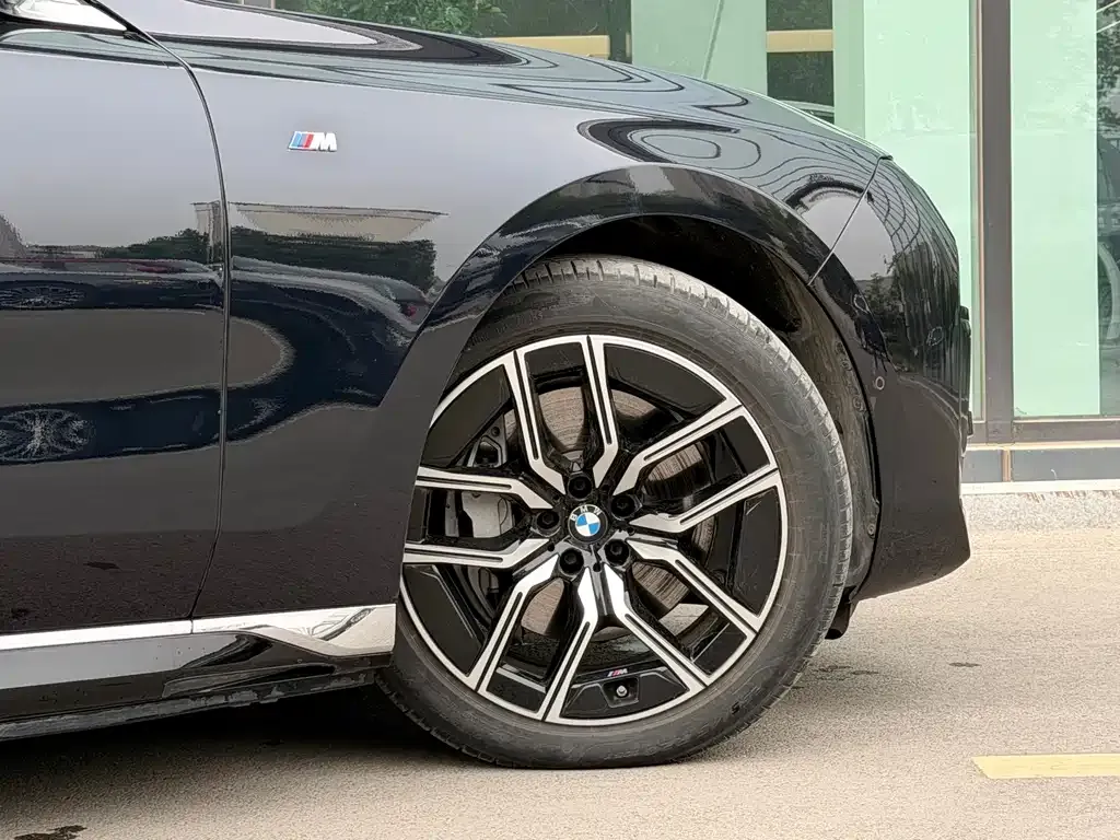 BMW i7 2024 из CN, фото 5