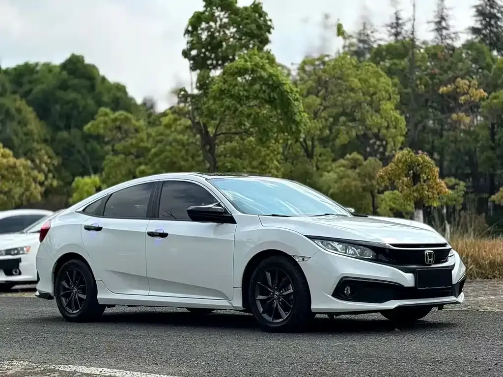 Honda Civic — фото 7