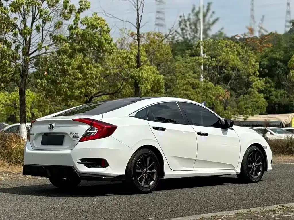 Honda Civic — фото 8