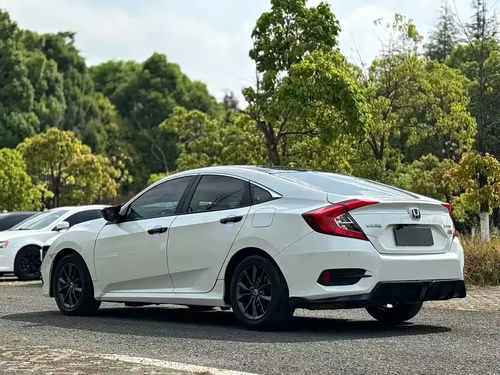 Honda Civic — фото 6