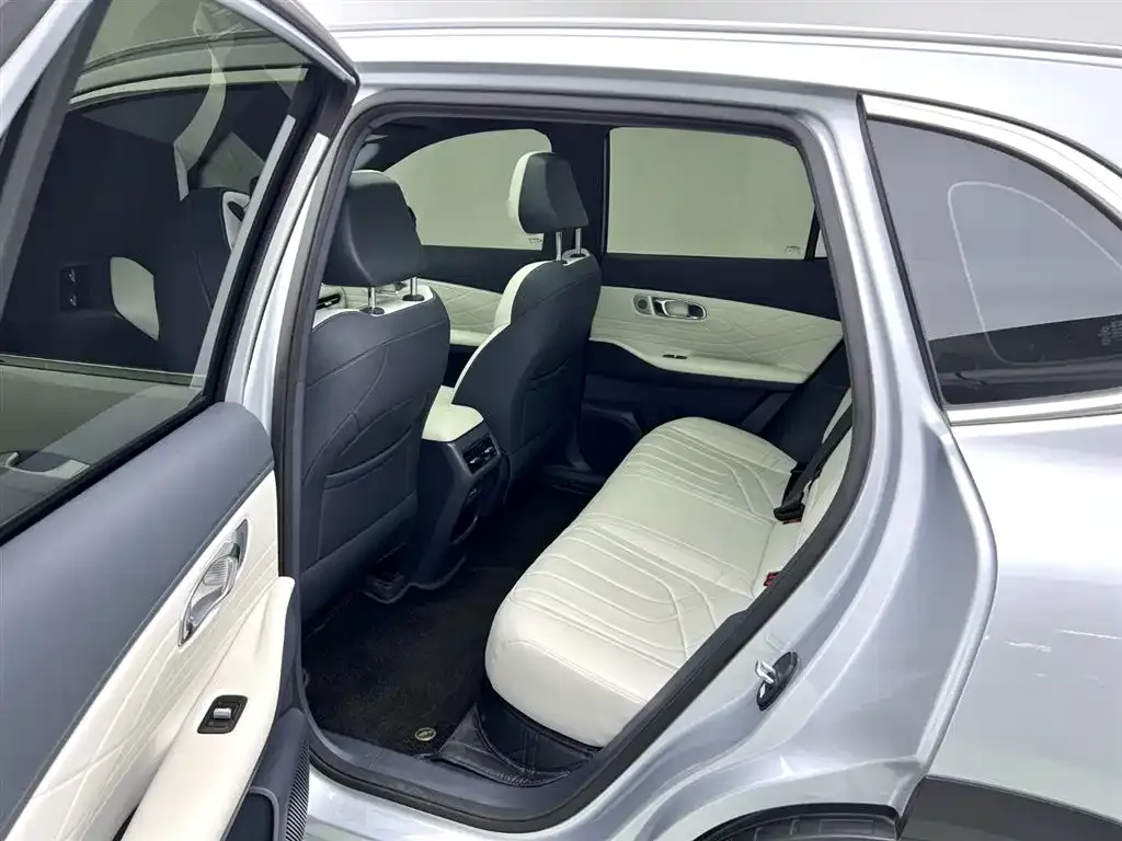 Geely Galaxy Xingjian 7 2025 из CN, фото 8