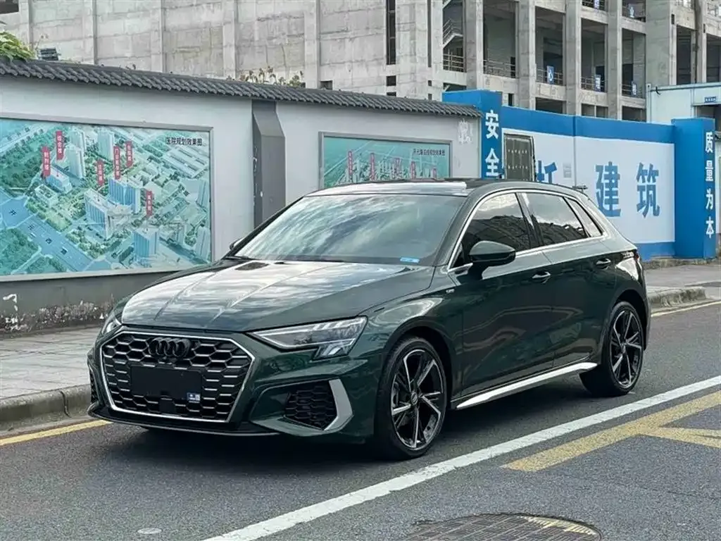 Audi A3 — фото 1