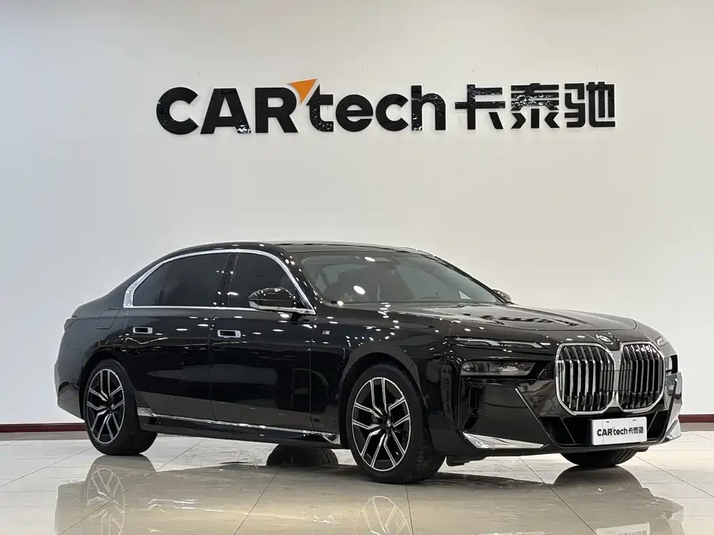 BMW 7 Series — фото 2