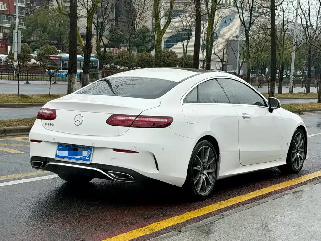 Mercedes-Benz E-Class (Import) — фото 5