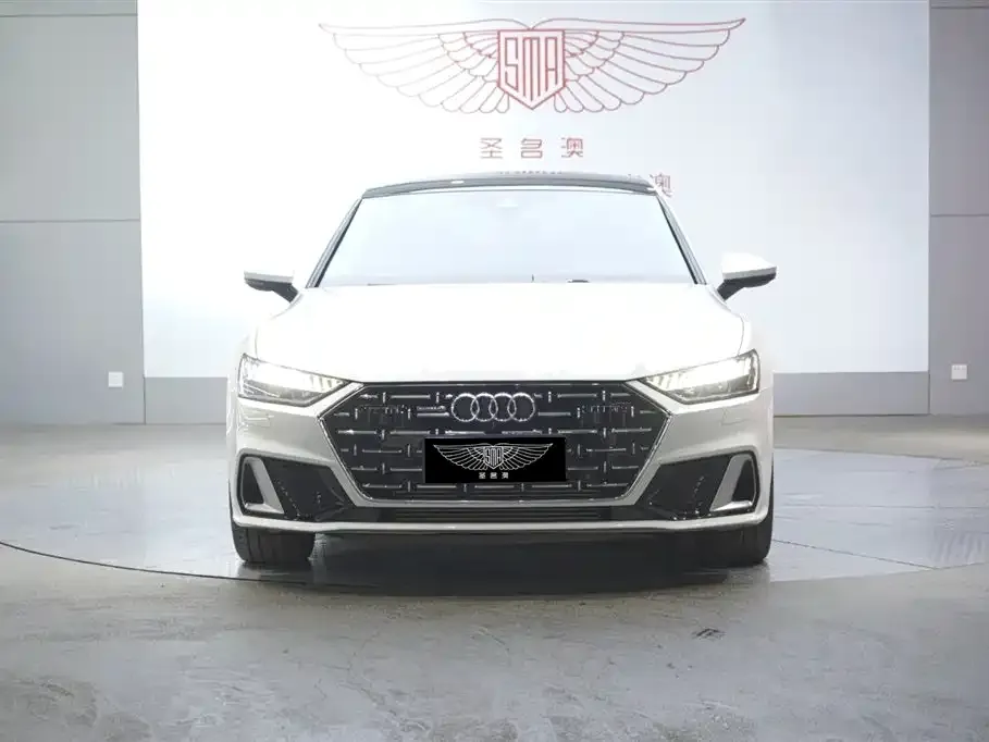 Audi A7L 2023 из CN, фото 10