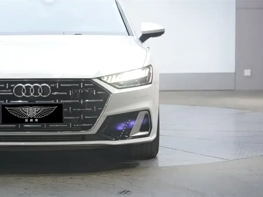 Audi A7L 2023 из CN, фото 5