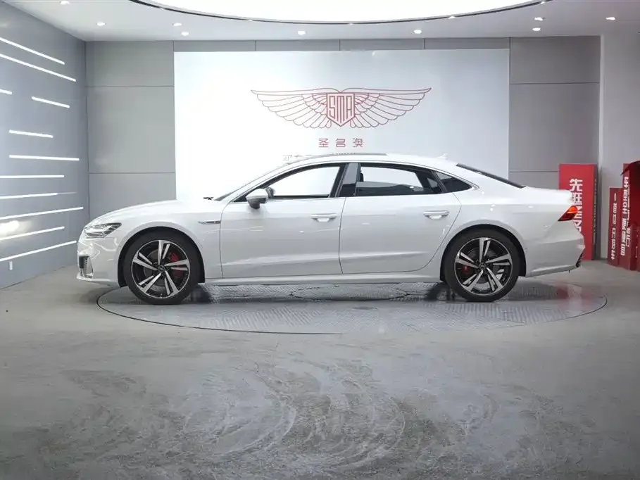 Audi A7L 2023 из CN, фото 4