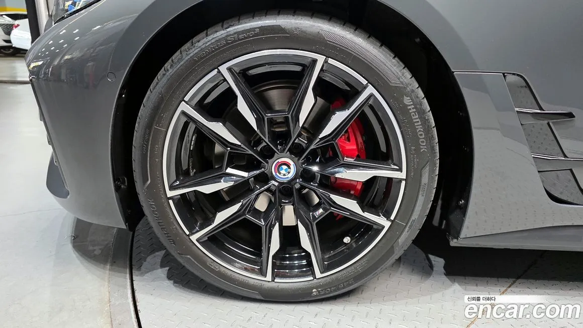 BMW i4 2023 из KR, фото 4