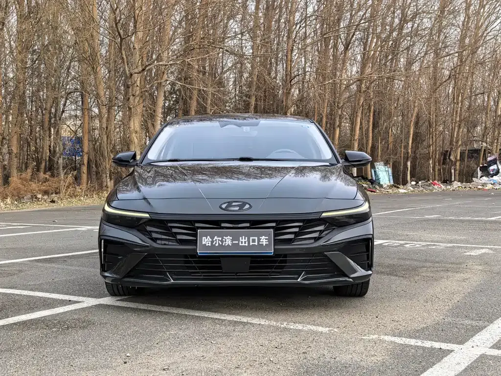 Hyundai Elantra — фото 8
