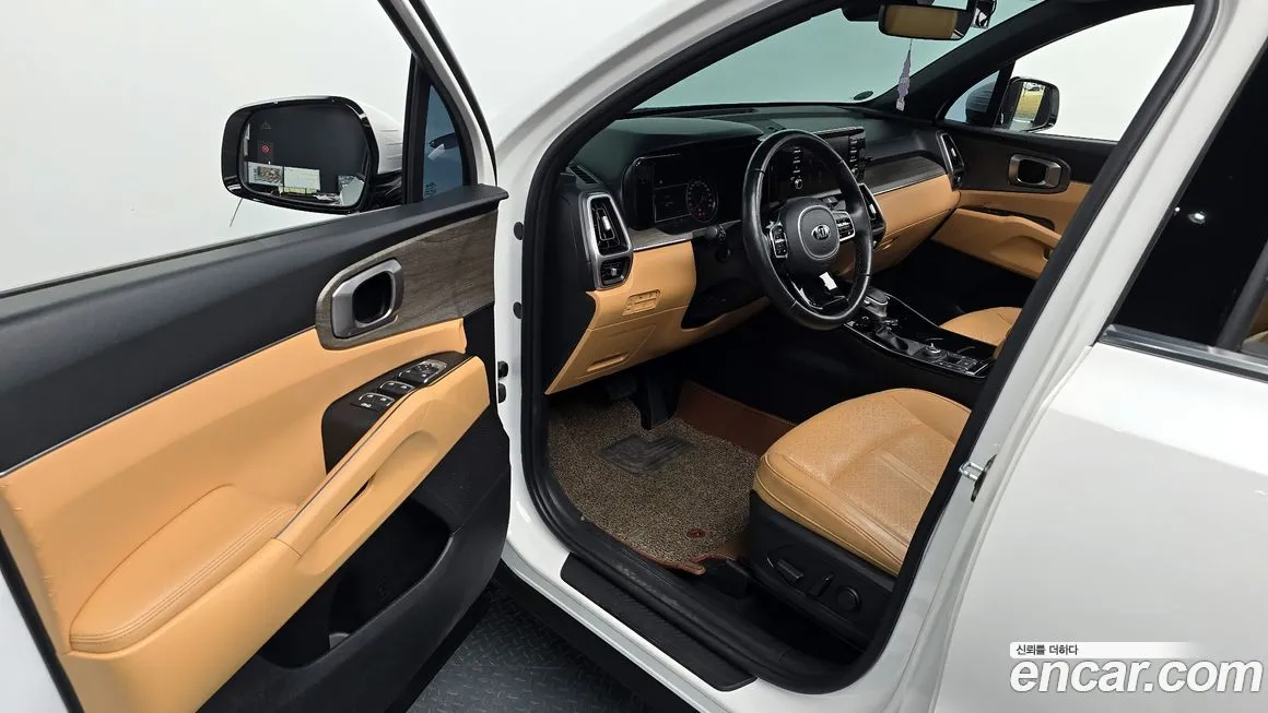 Kia Sorento — фото 9