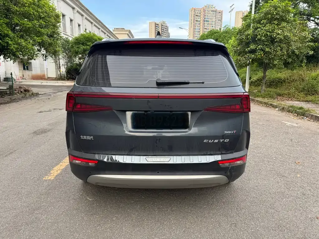 Hyundai Custo — фото 6