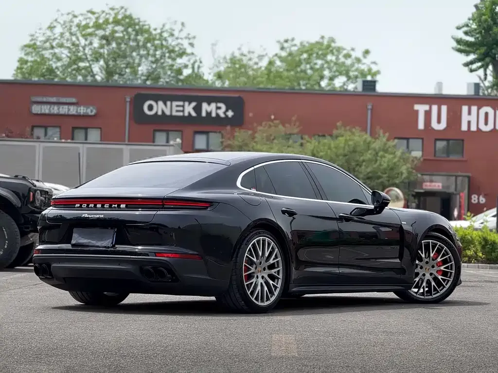Porsche Panamera 2025 из CN, фото 3