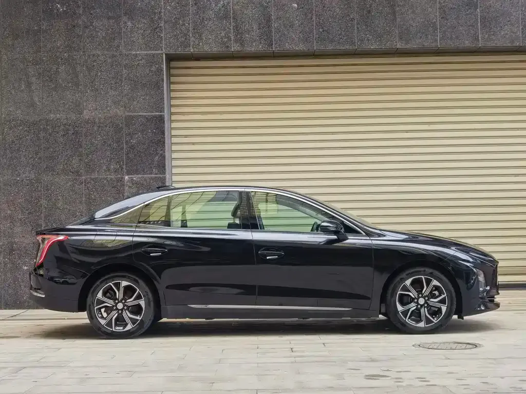 Hongqi E-QM5 2026 из CN, фото 2