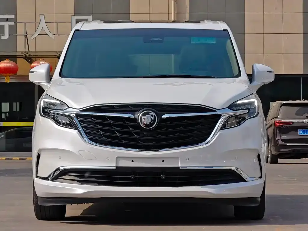 Buick GL8 2021 из CN, фото 2