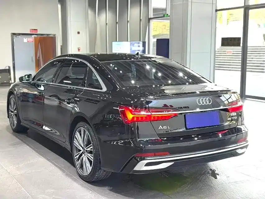 Audi A6L — фото 6