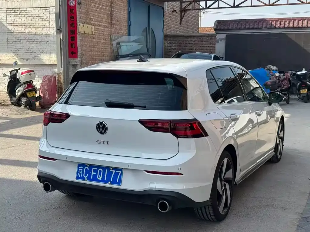 Volkswagen Golf GTI 2024 из CN, фото 2