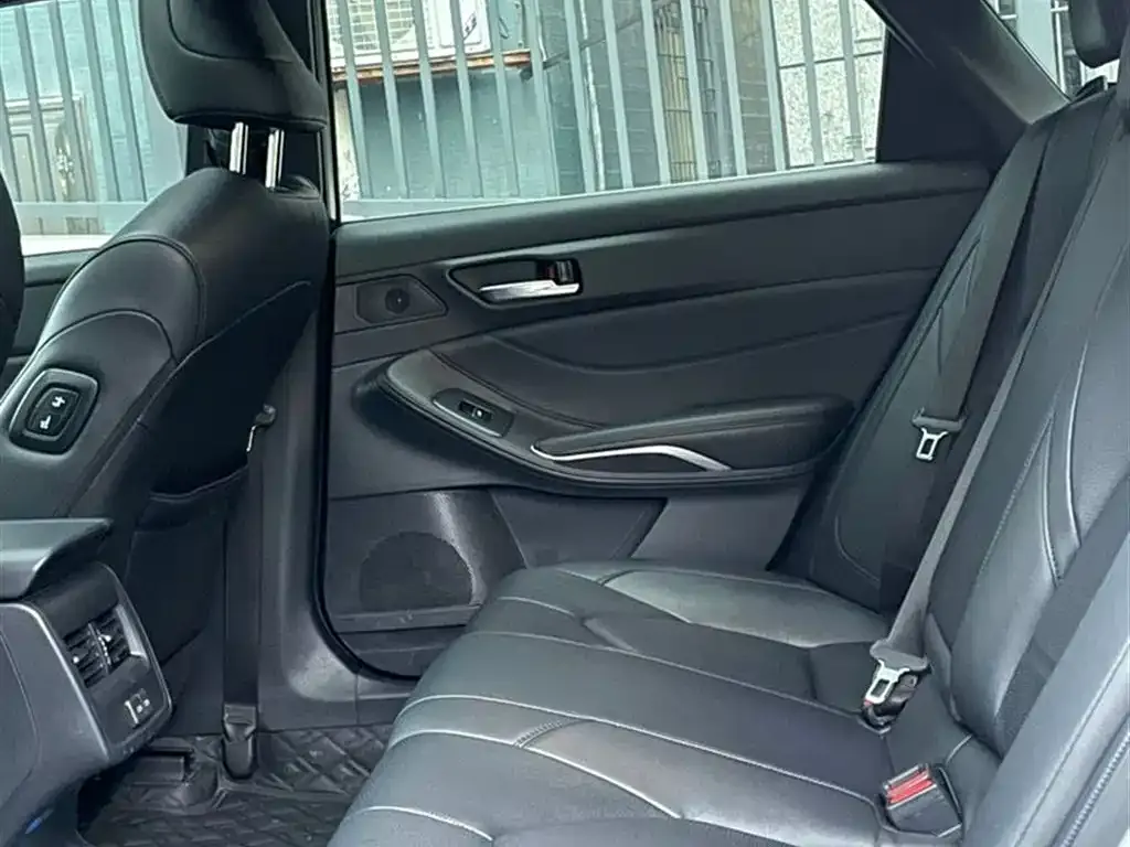 Toyota Avalon 2022 из CN, фото 3