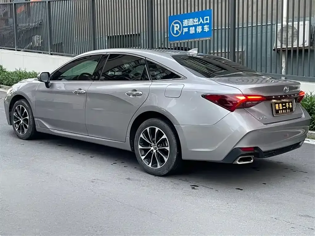 Toyota Avalon 2022 из CN, фото 5