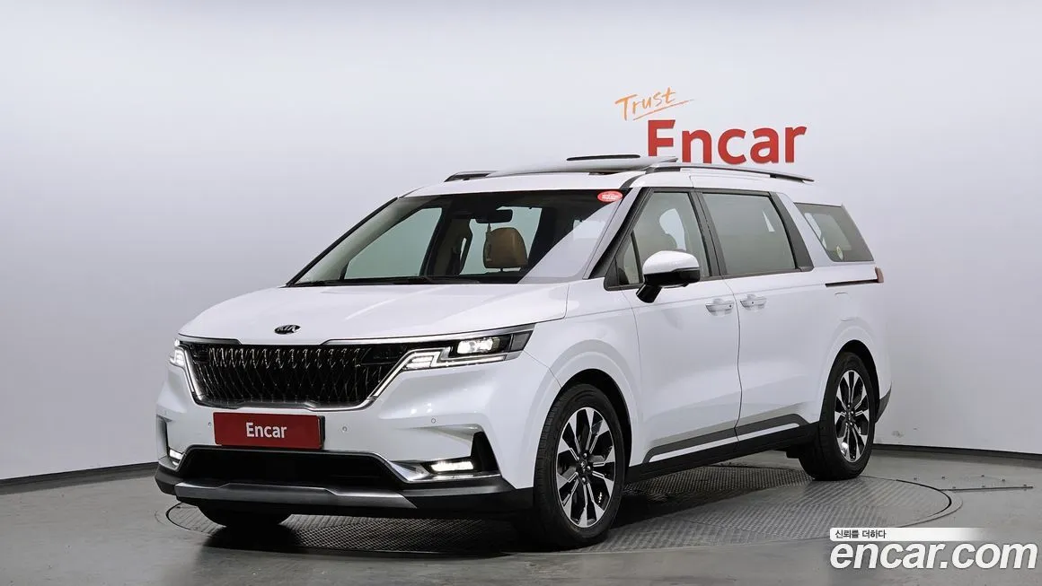Kia Carnival — фото 1
