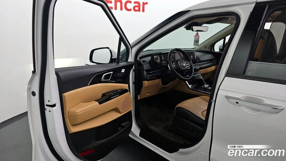 Kia Carnival — фото 10