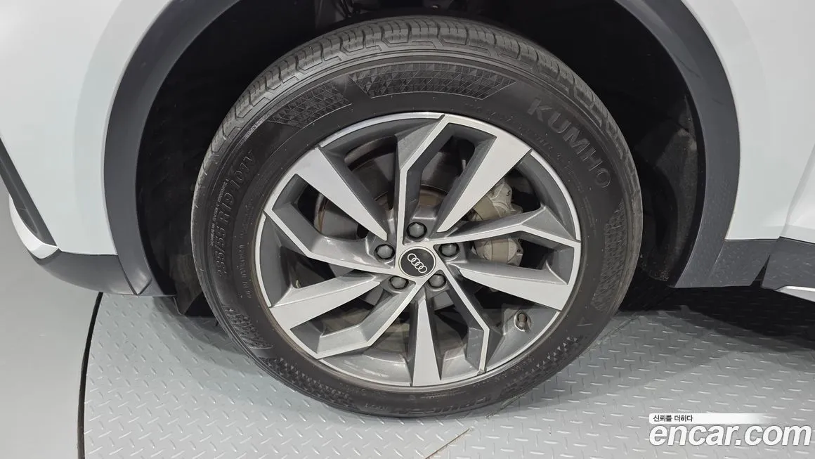 Audi Q5 2022 из KR, фото 10