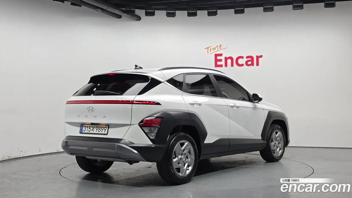 Hyundai Kona 2023 из KR, фото 2