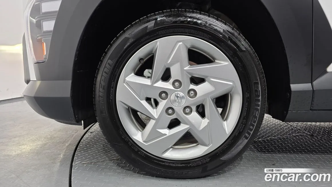 Hyundai Kona 2023 из KR, фото 7