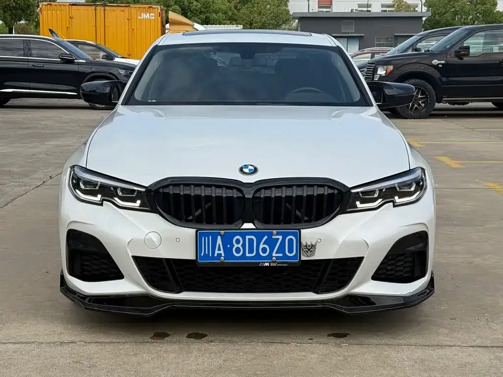 BMW 3 Series 2021 из CN, фото 1