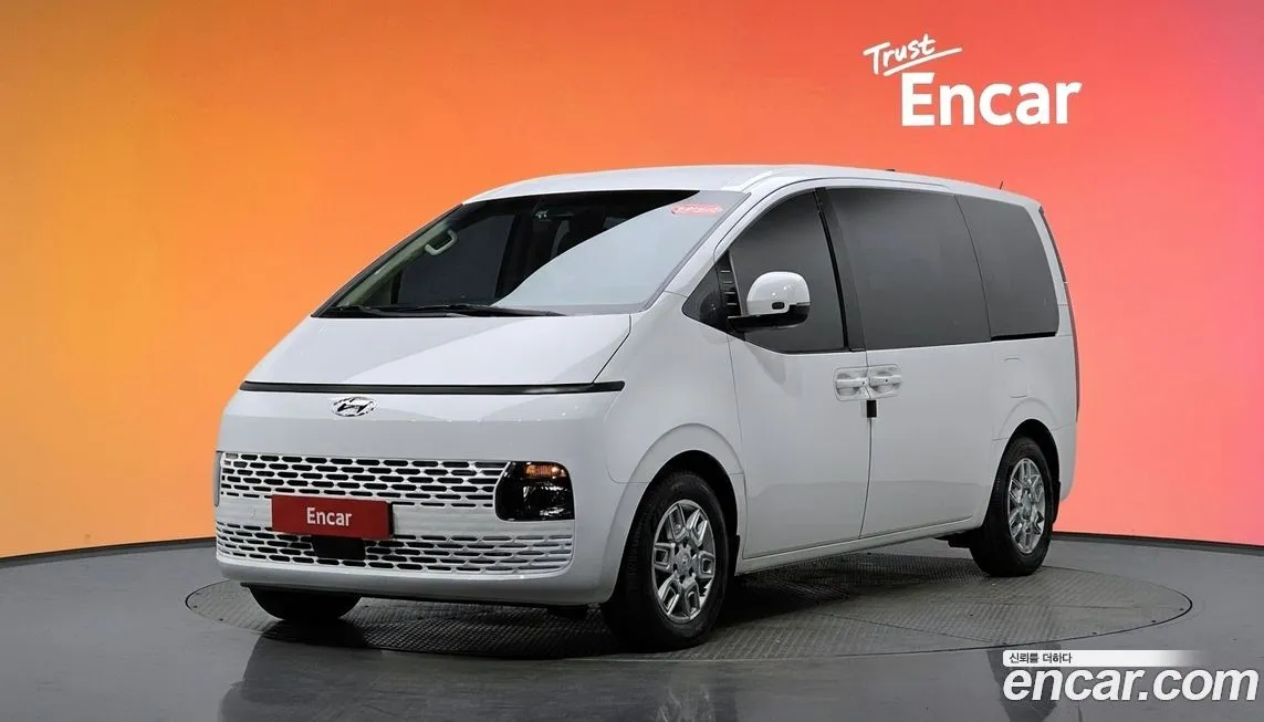 Hyundai Staria