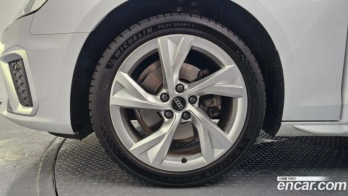 Audi A4 2021 из KR, фото 6